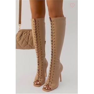 BNWT NUDE LACE-UP KNEE HIGH.BOOTS